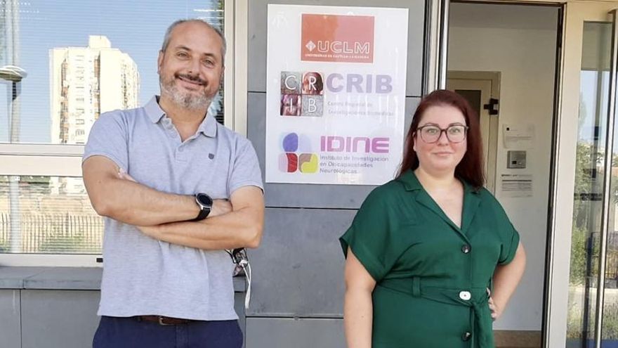 Eva Galán y Alberto Ocaña investigan terapias complementarias a la quimioterapia contra el cáncer de mama