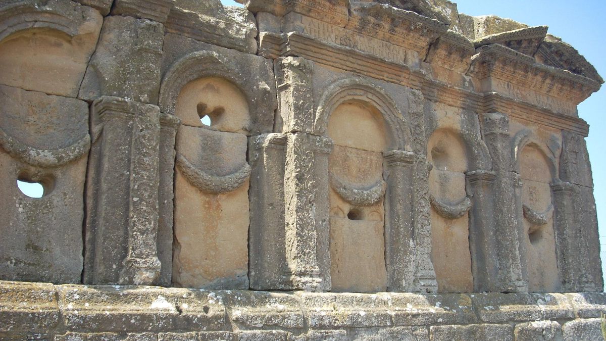 El mausoleo de los Atilios.