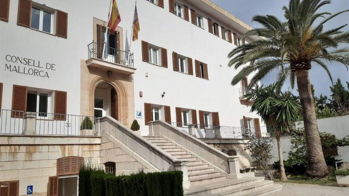 Archivo - Fachada del Instituto Mallorquín de Asuntos Sociales (IMAS).