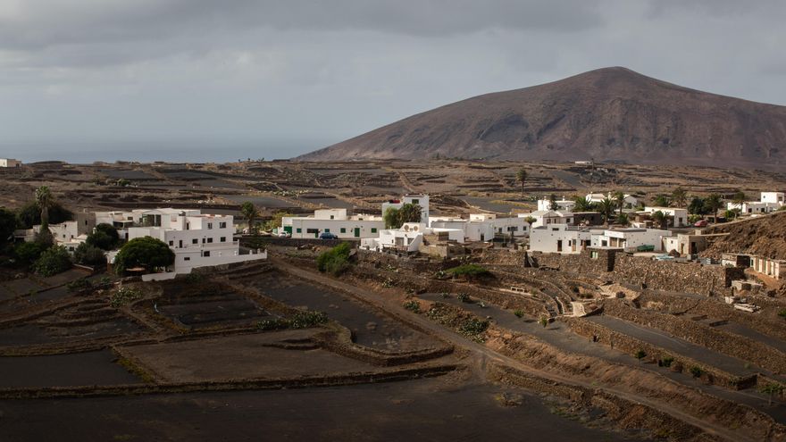 Lanzarote, la isla sin agua donde miles de litros se pierden antes de llegar a las casas