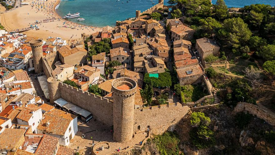 Patrimonio a pie de playa: siete destinos nacionales llenos de encanto a orillas del mar