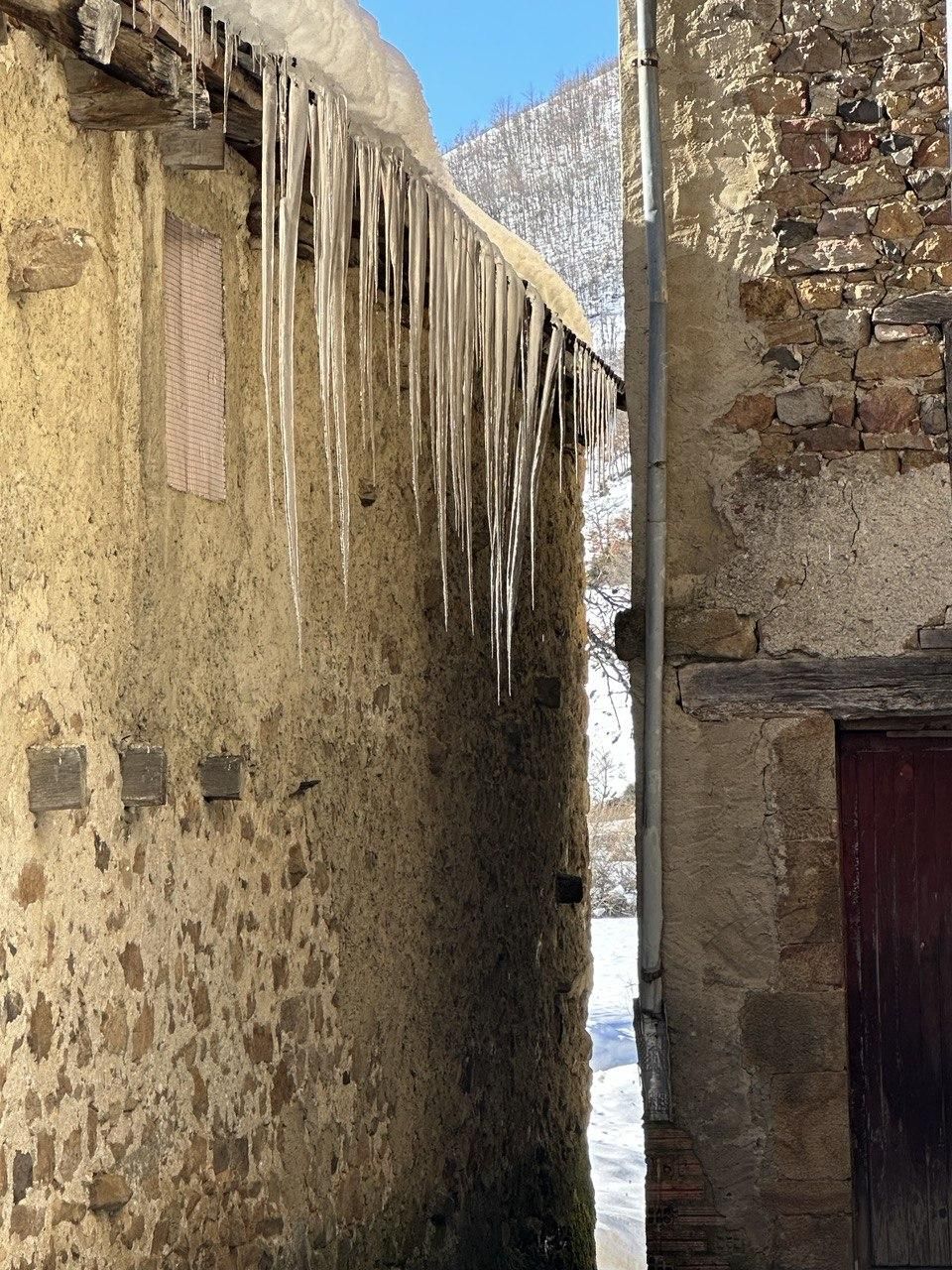 Carámbanos de los largos.