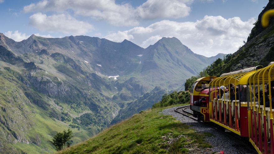 Así funciona el tren de Artouste, el ferrocarril más alto de Europa sobre vías estrechas