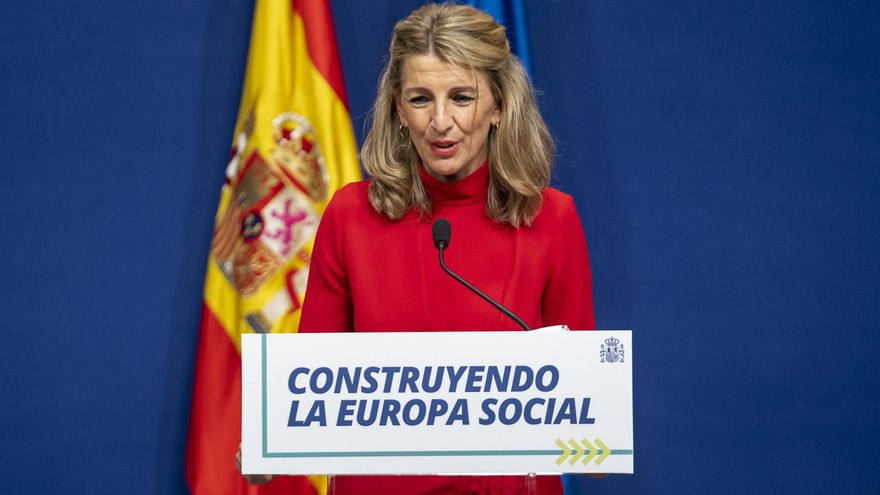 Archivo - La vicepresidenta segunda y ministra de Trabajo y Economía Social, Yolanda Díaz, comparece tras la reunión con sus homólogos de Portugal y de Italia, en el Ministerio de Trabajo, a 17 de marzo de 2022, en Madrid (España).