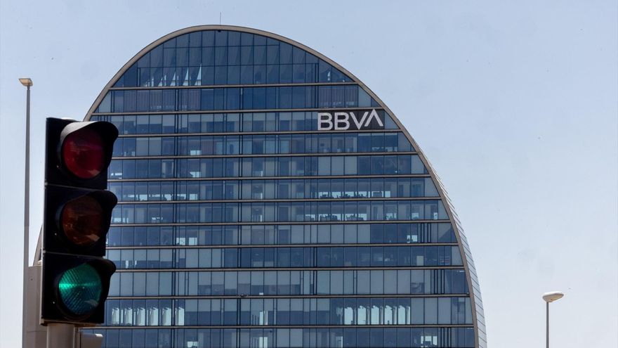 BBVA gana un 4,5 % más en 2025 y su beneficio supera por primera vez los 10.500 millones