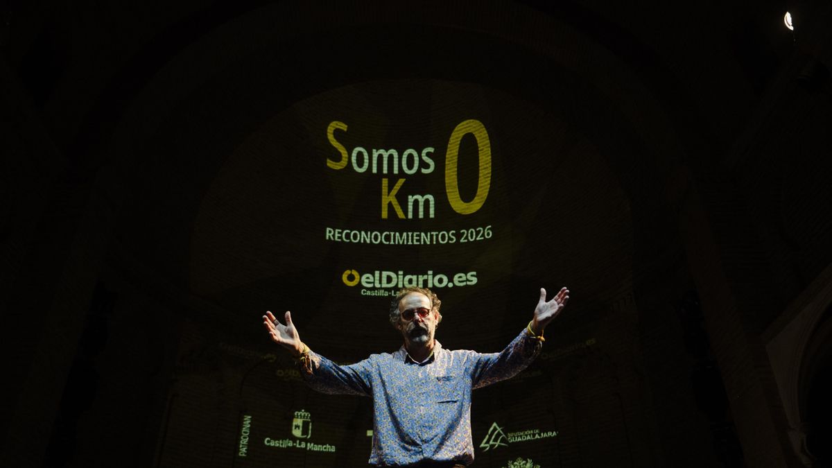El cuentista Pablo Albo durante su espectáculo final