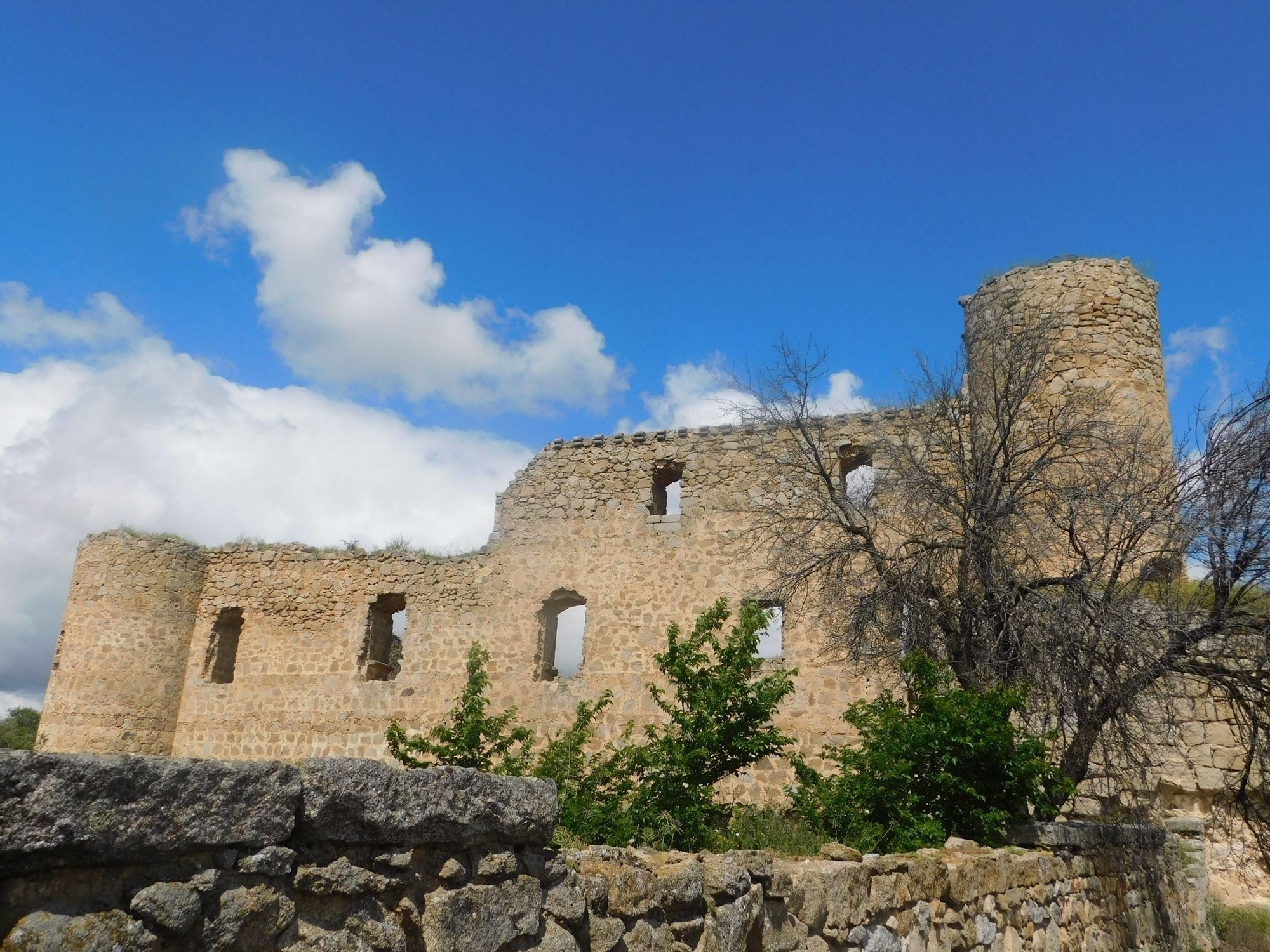 Castillo de Peñaflor. Siglo XIII. Cuerva (Toledo).