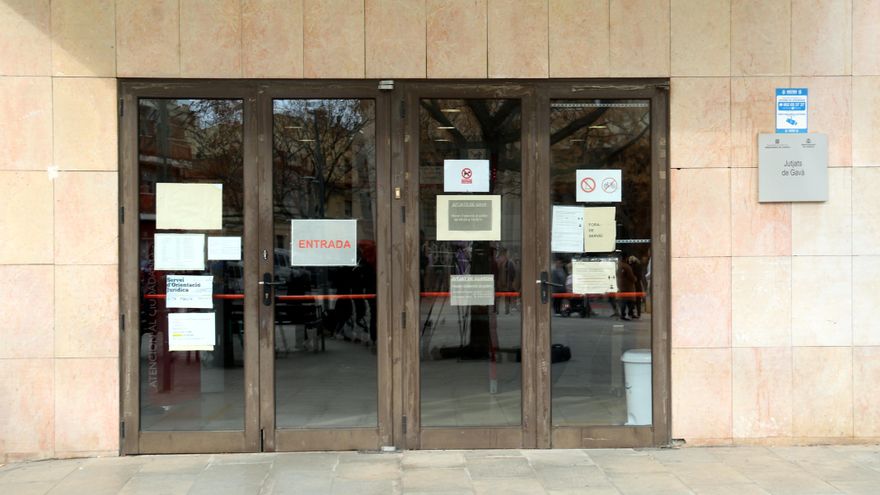 Los jueces reprochan el "menosprecio a las mujeres" de los acusados de tres violaciones grupales en Castelldefels