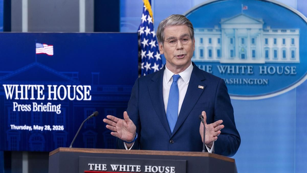 Fotografía de archivo en la que se captó al secretario del Tesoro de EE.UU., Scott Bessent, durante una rueda de prensa en la Casa Blanca, en Washington DC (EE.UU.). EFE/Shawn Thew