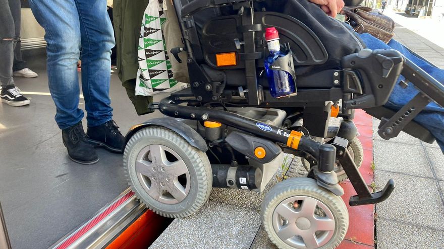 Cuando la accesibilidad no va sobre ruedas: así es viajar en el metro de Bilbao para una persona con movilidad reducida