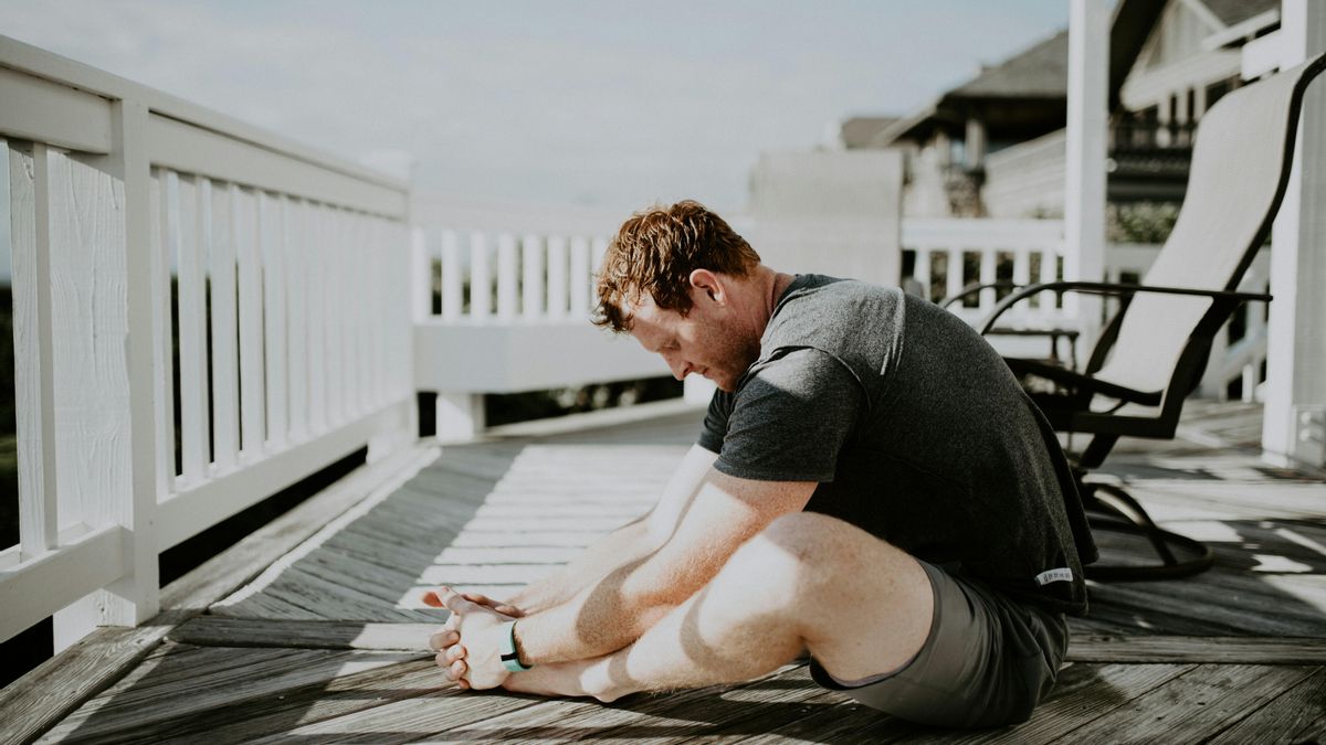 El enfriamiento comprende movimientos suaves y estiramientos.