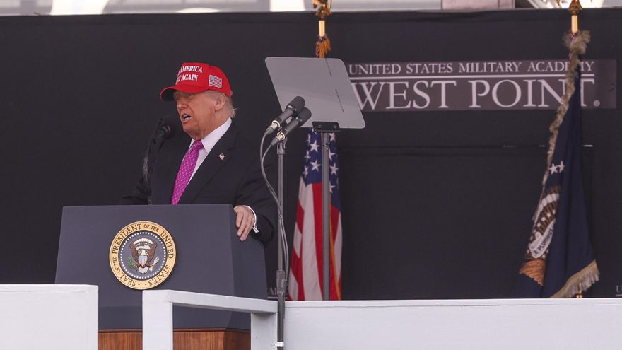 Trump vuelve a criticar a Harvard y dice que tiene demasiados estudiantes extranjeros