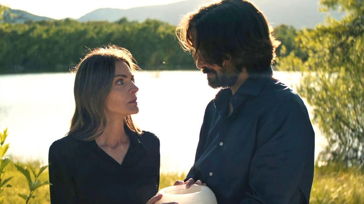 Amaia Salamanca y Aitor Luna, en el final de 'Pura sangre'