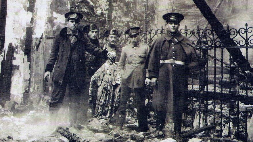 Restos de la iglesia de San Julián, quemada días después de la Semana Santa de 1932.
