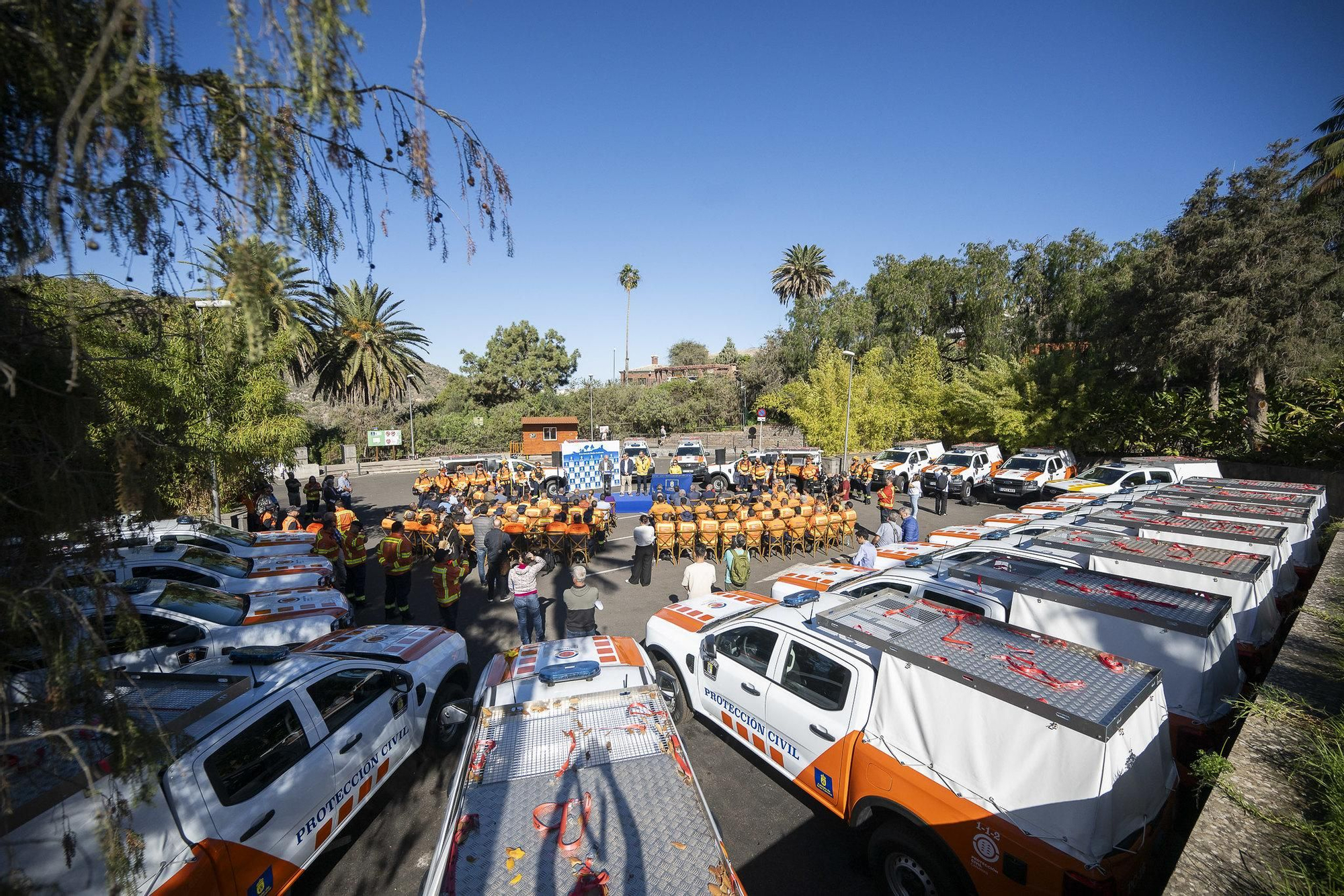 Imagen de archivo de la presentación de los vehículos para Protección Civil.
