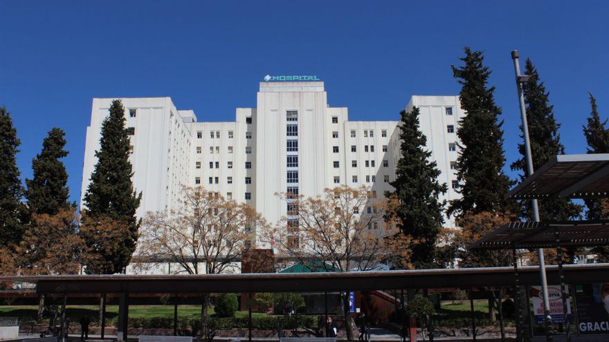 Hospitales como el Virgen de las Nieves de Granada están aplicando el protocolo de alerta.