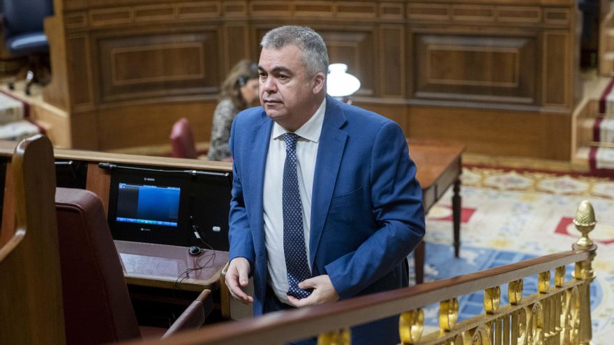 El secretario de Organización del PSOE, Santos Cerdán, durante una sesión plenaria, en el Congreso de los Diputados, a 30 de enero de 2024, en Madrid (España).