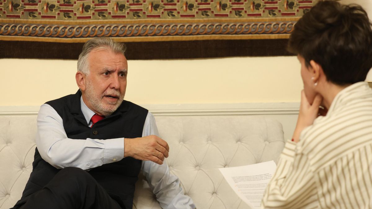 Ángel Víctor Torres, ministro de Política Territorial y Memoria Democrática, durante la entrevista.