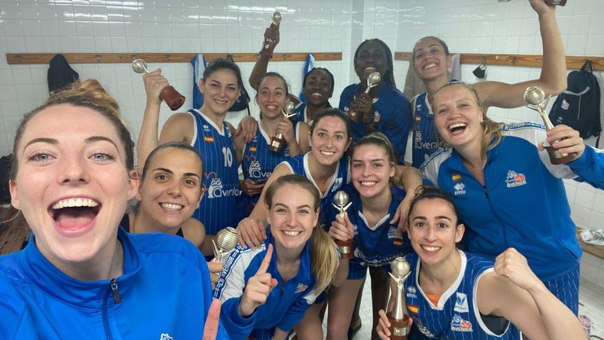 Maite Cazorla, Leo Rodríguez y Umi Diallo, campeonas de liga