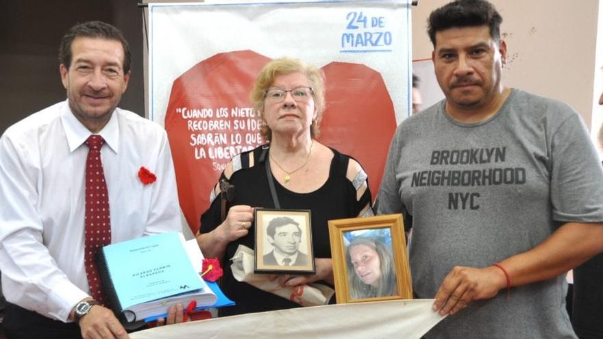 Detuvieron al hijo de la viuda de un desaparecido, acusado de ser el asesino de su madre