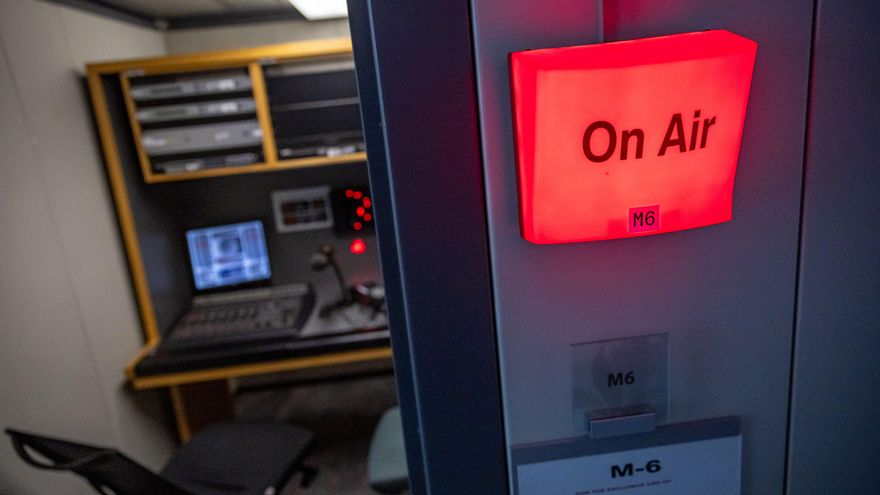 Suben en medio millón los oyentes de radio: 23,4 millones la escuchan 87 minutos al día