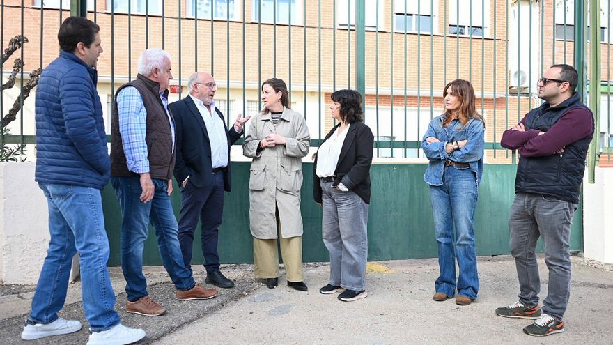 Un cambio contractual del Gobierno del PP en Aragón condena a los taxistas rurales: "Están matando al territorio"