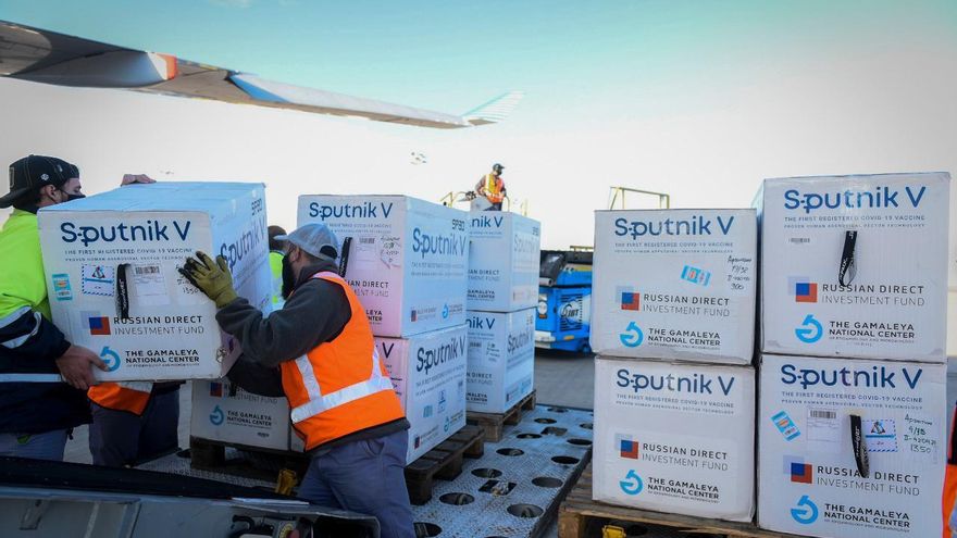 Más vacunas: llegaron otras 470.000 dosis de Sputnik V