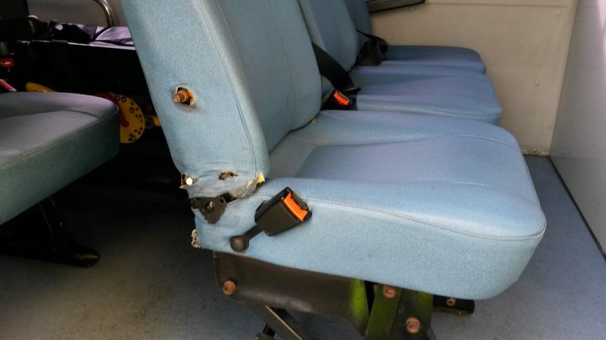 Trabajadores de ambulancias sevillanas denuncian presiones laborales y poco mantenimiento de los vehículos