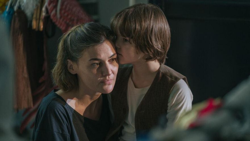 Los personajes racializados y LGTB se estancan en la ficción española y siguen en un segundo plano