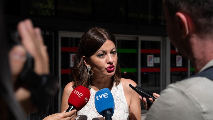 La ministra de Juventud e Infancia, Sira Rego, atiende a medios