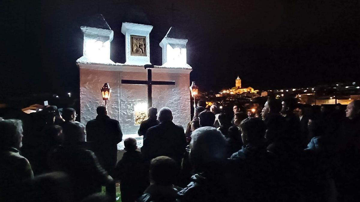 Ni participar, ni mirar: Zalamea la Real, Huelva, celebra desde hace 250 años una procesión solo para hombres