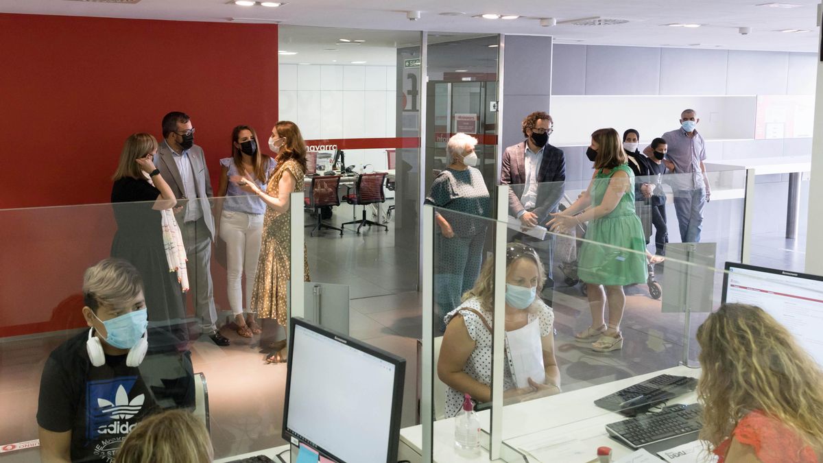 Javier Remírez visita la Oficina de Atención Ciudadana de Tudela