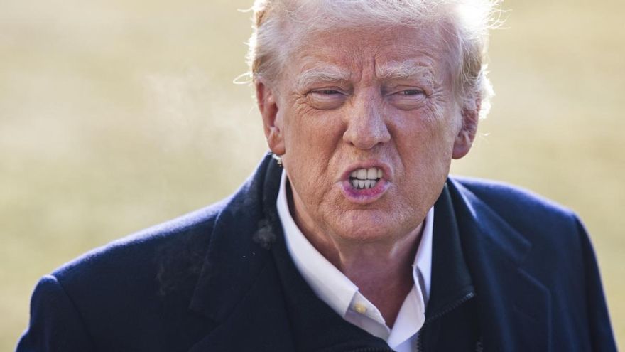 Una jueza bloquea la orden de Trump de congelar las ayudas federales