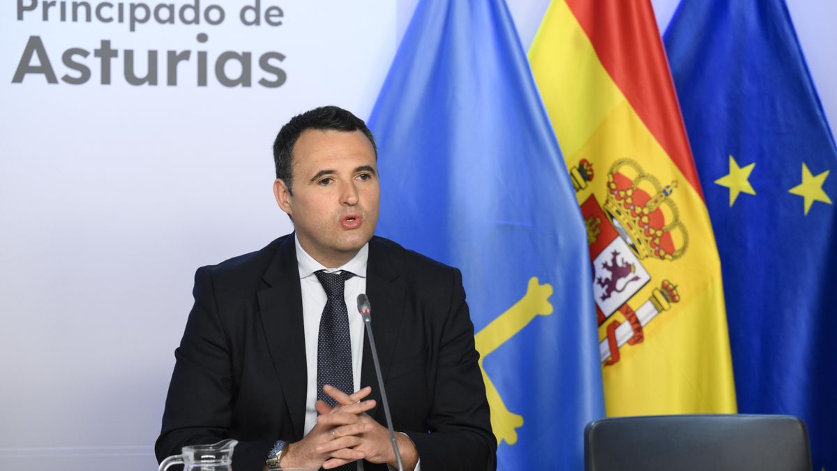 El portavoz del Gobierno de Asturias, Guillermo Peláez, durante la rueda de prensa posterior a la reunión del Consejo del Gobierno, este lunes en Oviedo.