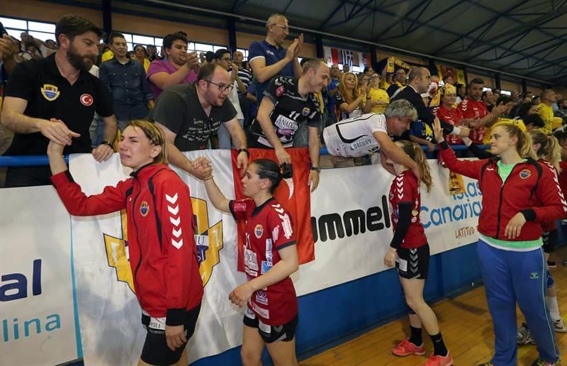 Partido entre el Rocasa Gran Canaria y Kastamonu turco (EFE/Elvira Urquijo A)