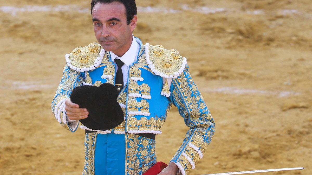 Enrique Ponce en una imagen de archivo tomada durante la terna que ofreció en Navas de San Juan (Jaen) el día que se conmemoraban los 30 años de alternativa.