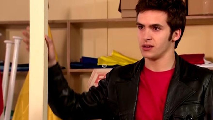 Ricardo Gómez en el 14x01 de "Cuéntame cómo pasó"