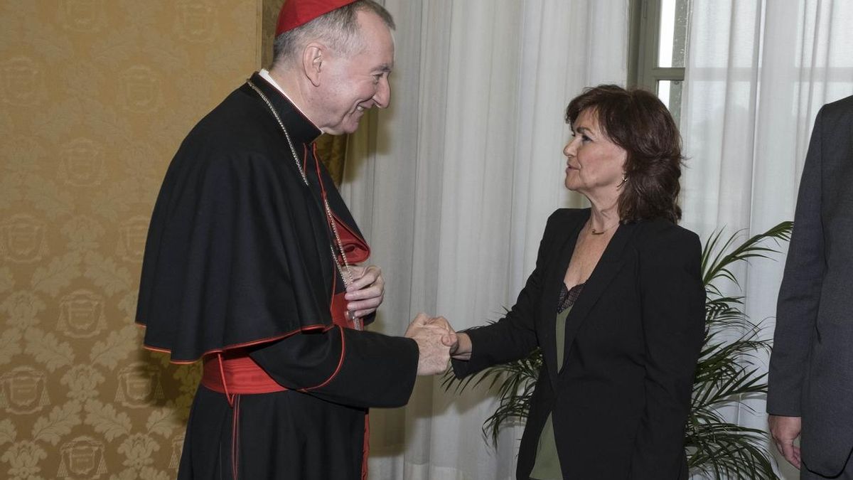 Francisco Vázquez considera "inédita" la rectificación del Vaticano a Carmen Calvo y tacha de "dislate" su visita