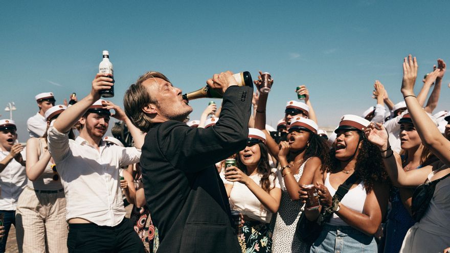 "Otra ronda" con Vinterberg y una comedia gallega de cuñados, en los cines