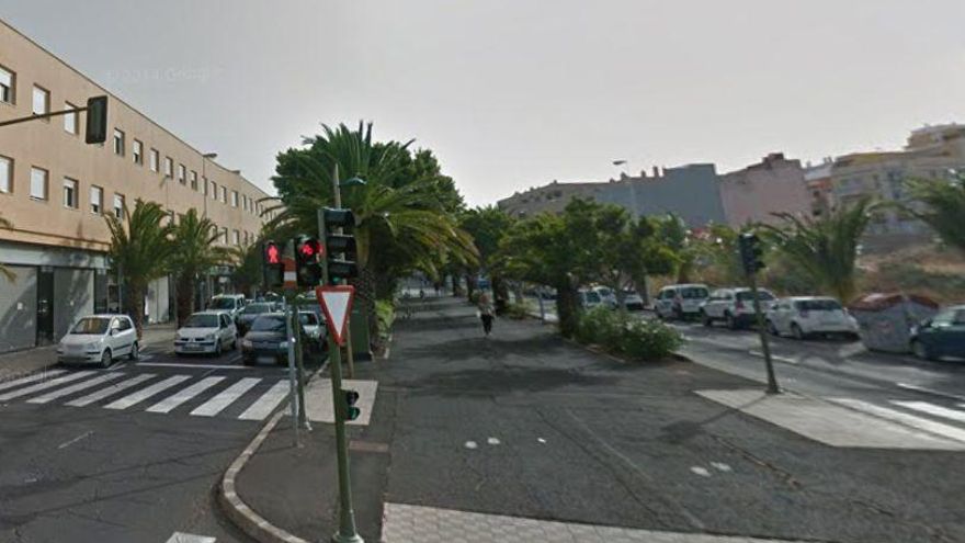 Herido al caerle encima la carga del camión en el que trabajaba