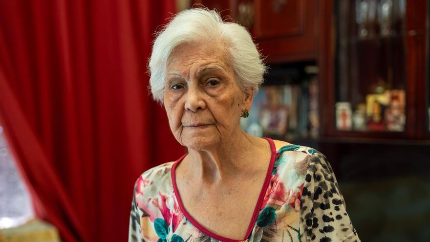 Paquita, a sus 82 años y con parkinson, gana tiempo en su desahucio para poner pisos turísticos: “No es justo que me echen para ganar más”