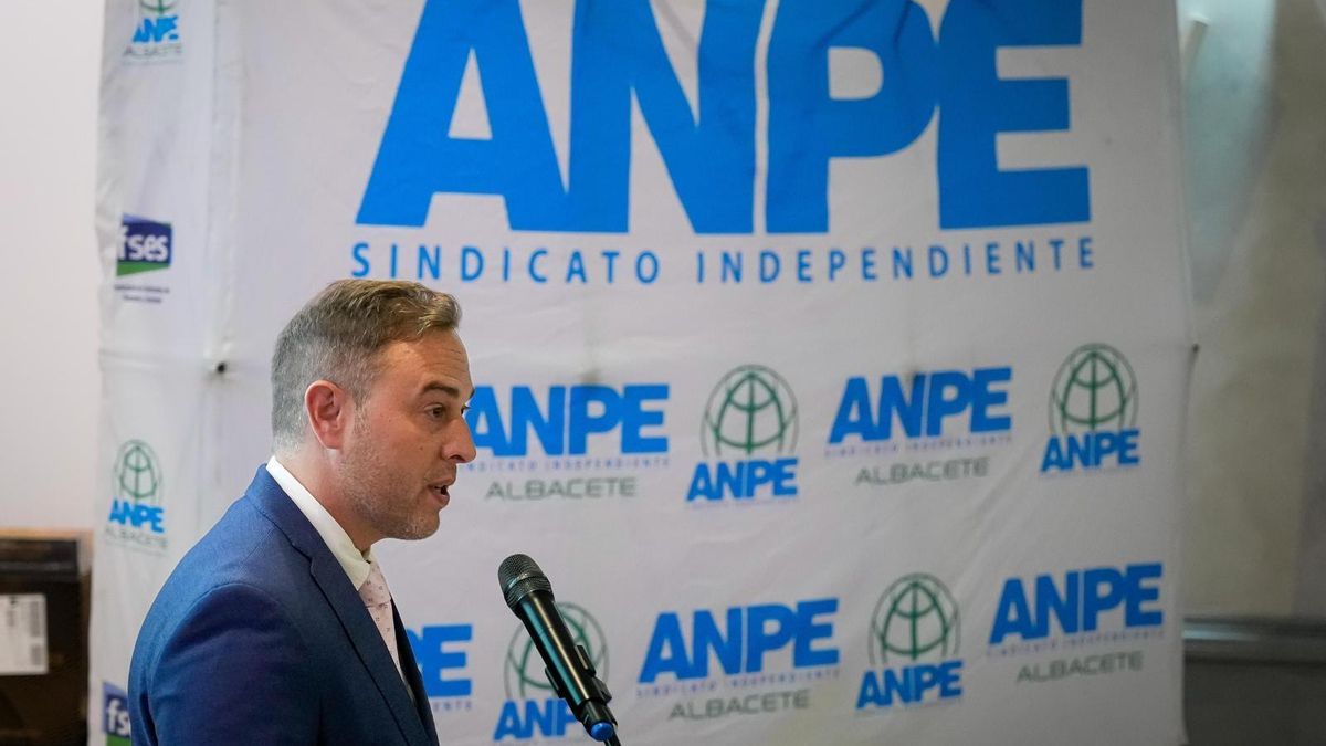 Martín Navarro, presidente de ANPE Castilla-La Mancha: “El profesorado no adoctrina, hay libertad de cátedra y pedagógica"