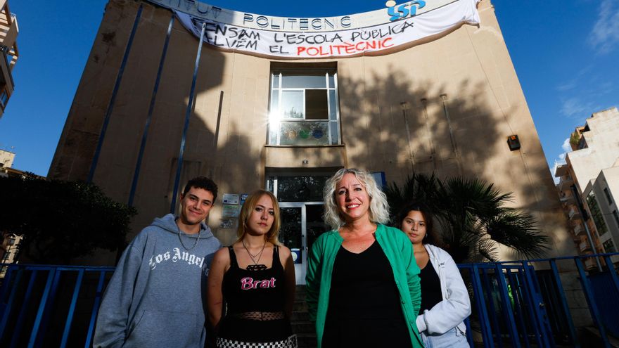 300 alumnos en el limbo tras el desmantelamiento de un instituto público: "No sabemos dónde iremos"