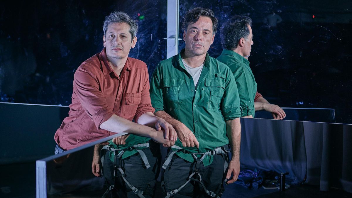 "Una sombra voraz" tiene varias funciones semanales en la sala Dumont 4040, del barrio porteño de Chacarita.