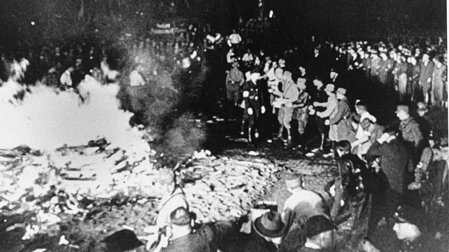 Quema de libros en la Alemania nazi, el 10 de mayo de 1933.