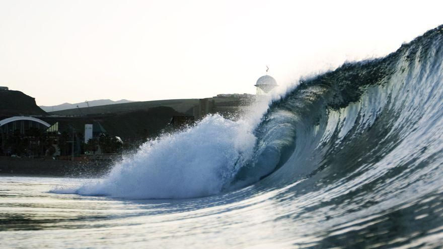 El impacto del cambio climático llega al Parlamento canario: la subida del nivel del mar afectará a 147 playas en 2050