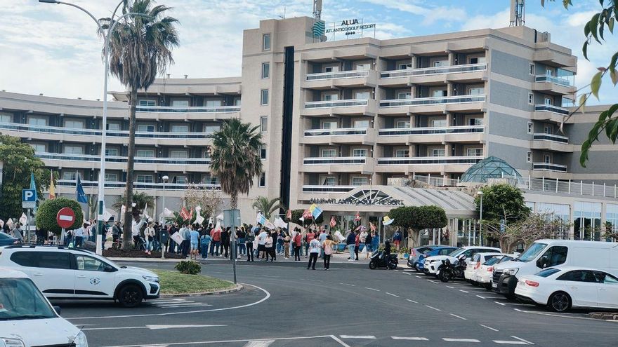 The unions encrypt 70% the monitoring of the hospitality strike in Santa Cruz de Tenerife