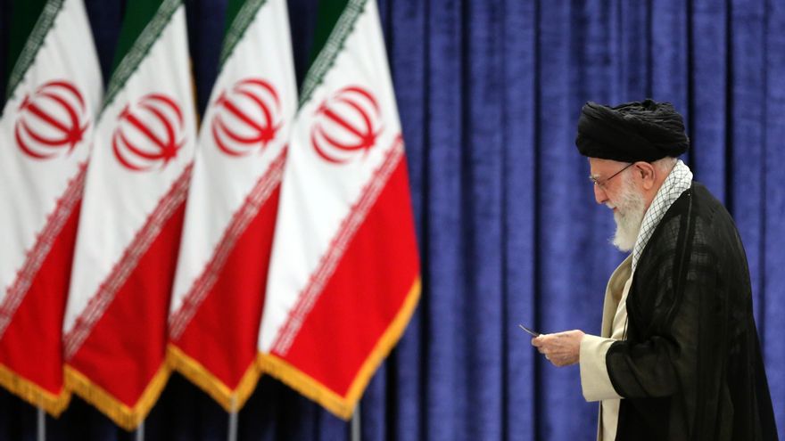 El líder supremo de Irán advierte a Israel de que "vengará" el asesinato de Haniyeh