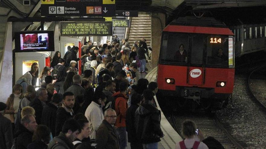 Los trabajadores del Metro rechazan hacer huelga durante el Mobile