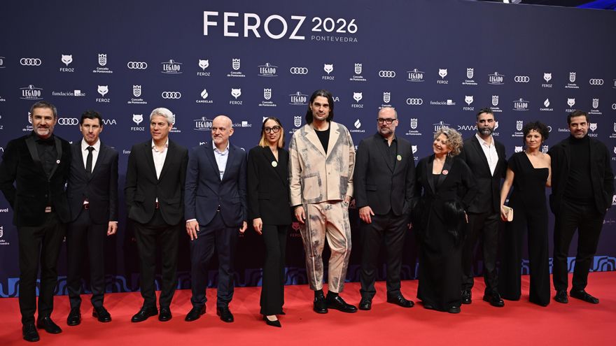 El equipo de 'Sirat' posa en la alfombra roja de los Feroz